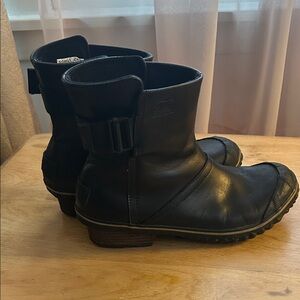 Sorel Black Leather rain Boots